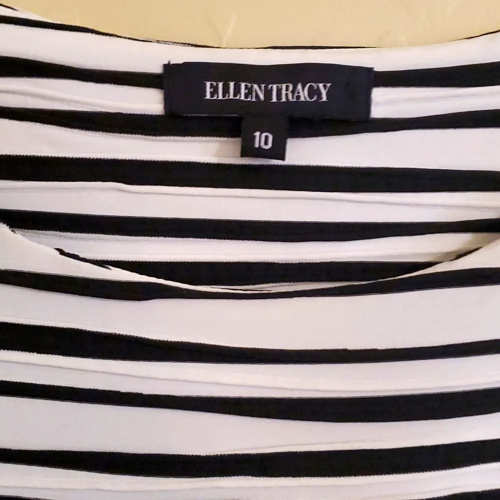 Ellen Tracy Black and White Striped Sleeveless Midi Dress Size 10